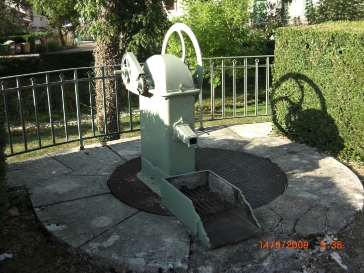 La pompe à eau - Gigouzac