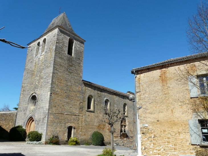L'église    Crédit : André Pommiès - Goujounac