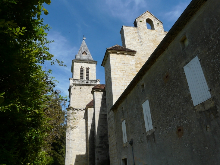 L'église Crédit :André Pommiès - Les Junies