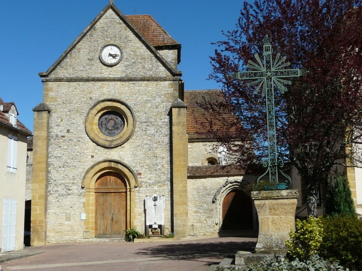 L'église   Crédit : André Pommiès - Montcléra