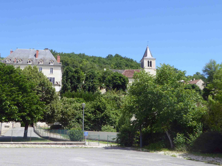 Le village vu du stade - Saint-Denis-Catus