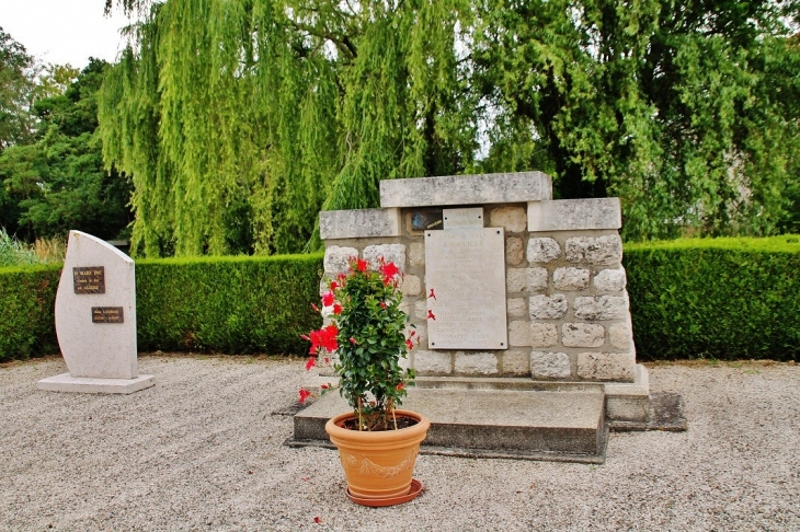 Monument-aux-Morts - Angeville