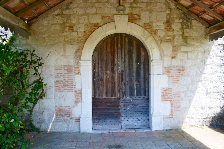 Le portail de la chapelle de Saint-Quintin. - Cazes-Mondenard