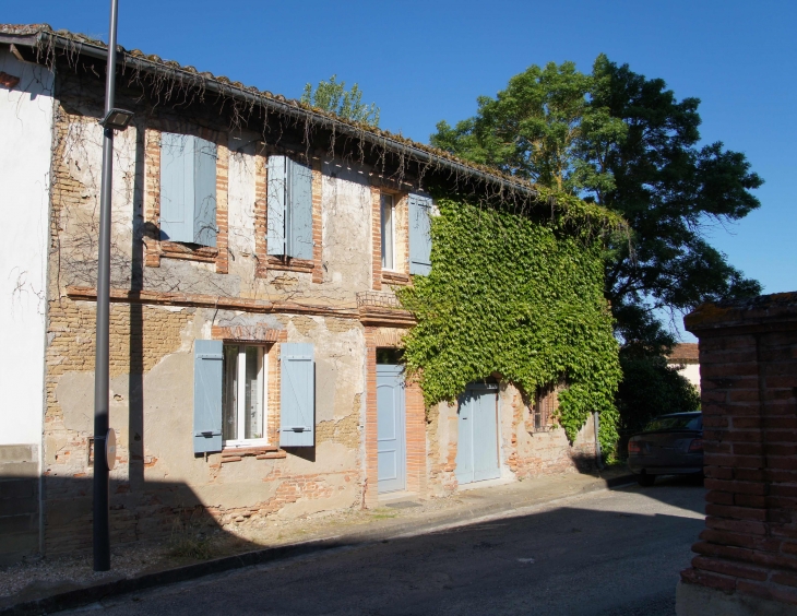 Maison ancienne du village. - Cordes-Tolosannes
