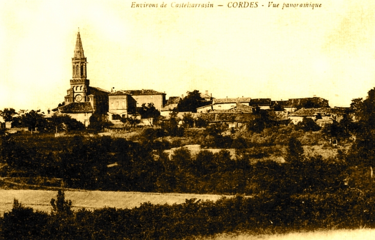 Vue panoramique du village, début XXe siècle (carte postale ancienne). - Cordes-Tolosannes