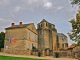 La Mairie et l'église Saint sauveur