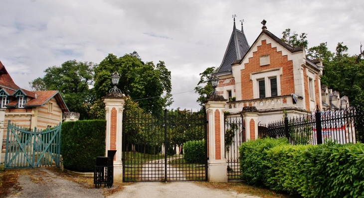 Château Saint-Roch - Le Pin