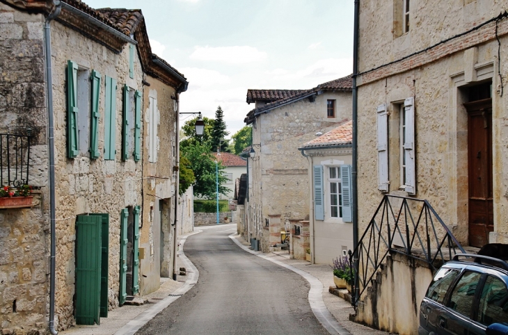 Le Village - Marsac