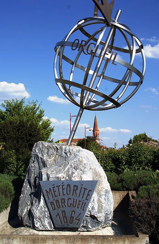 Le monument de la météorite - Orgueil