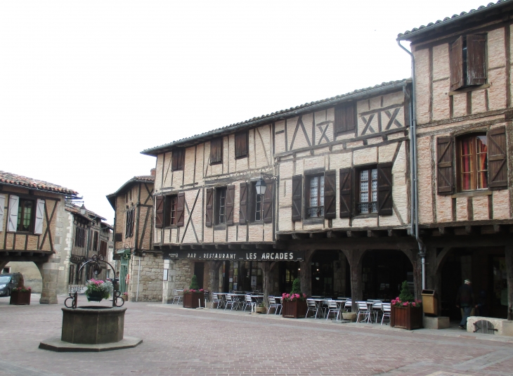  - Castelnau-de-Montmiral
