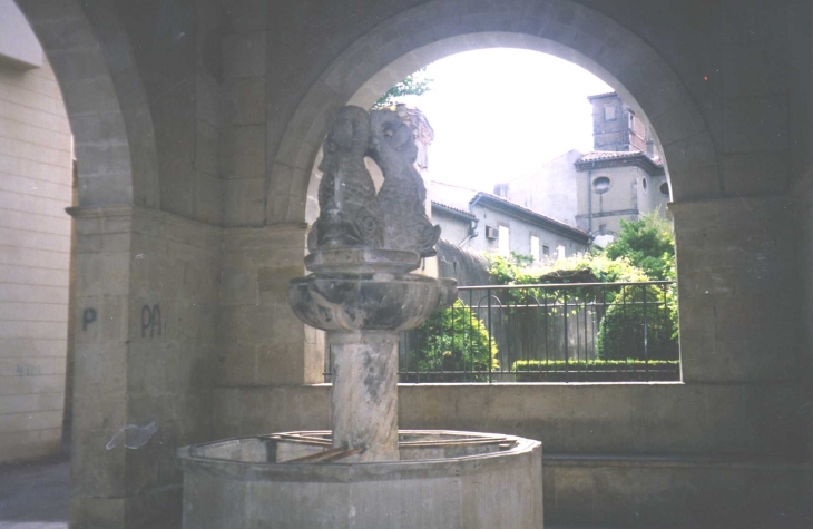 Fontaine de la place Bouffart - Castres