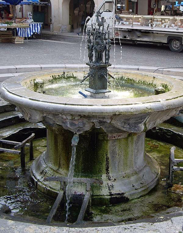 Le griffoul (fontaine) - Gaillac