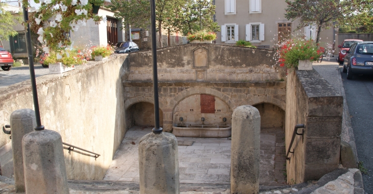 Fontaine de la Frèjaire ( 17 Em Siècle ) - Réalmont
