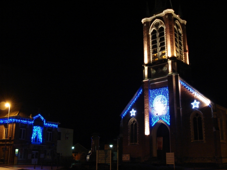 Hôtel de Ville et Eglise by Night à Noël - Avelin