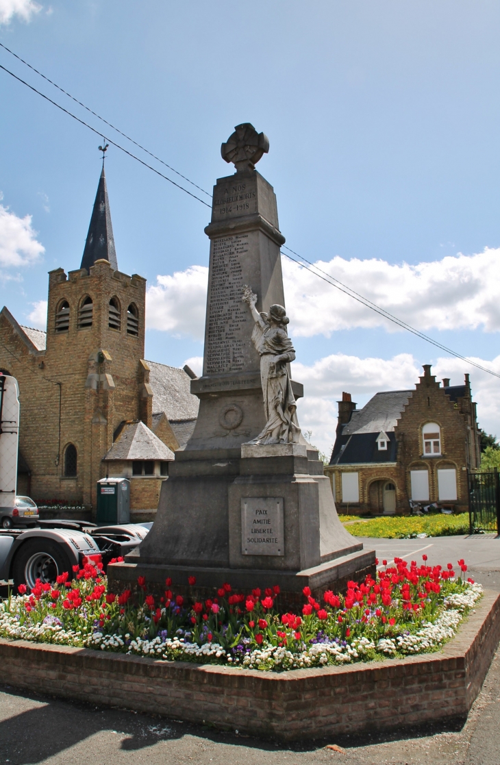 OOterstenne Commune de Bailleul(Monument aux Morts)