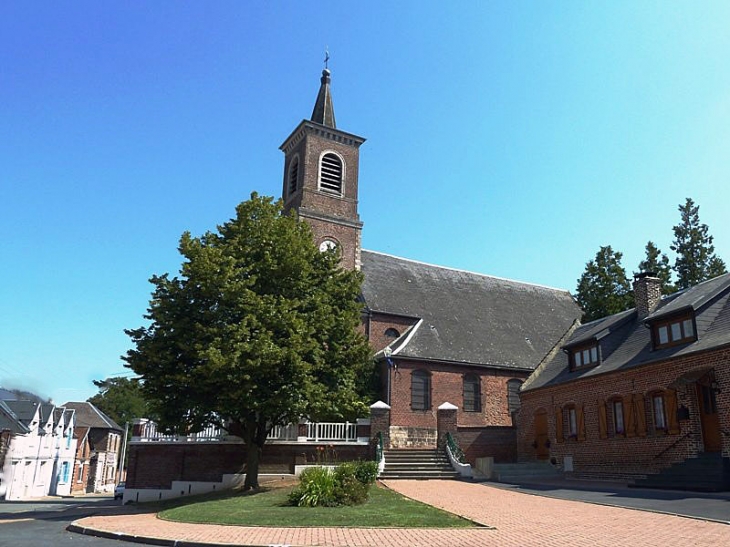 Place de l'église - Busigny