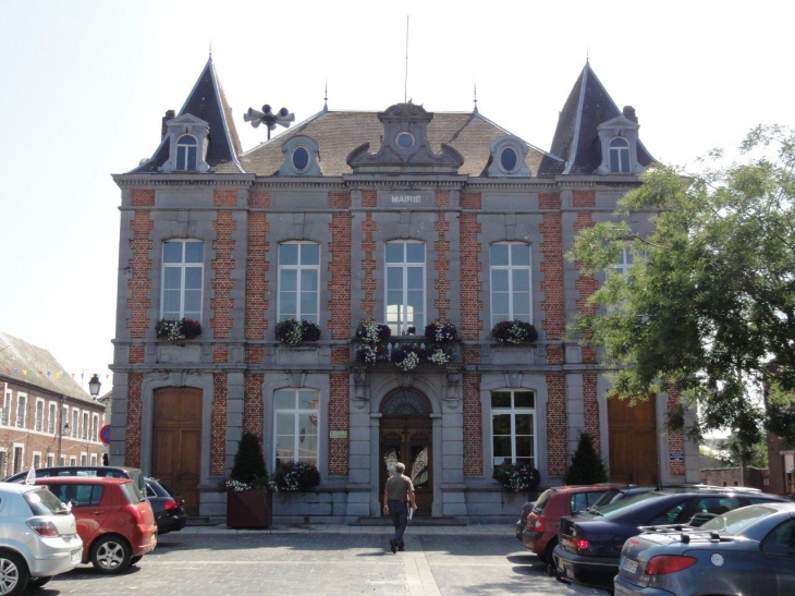 Cousolre (59149) la mairie