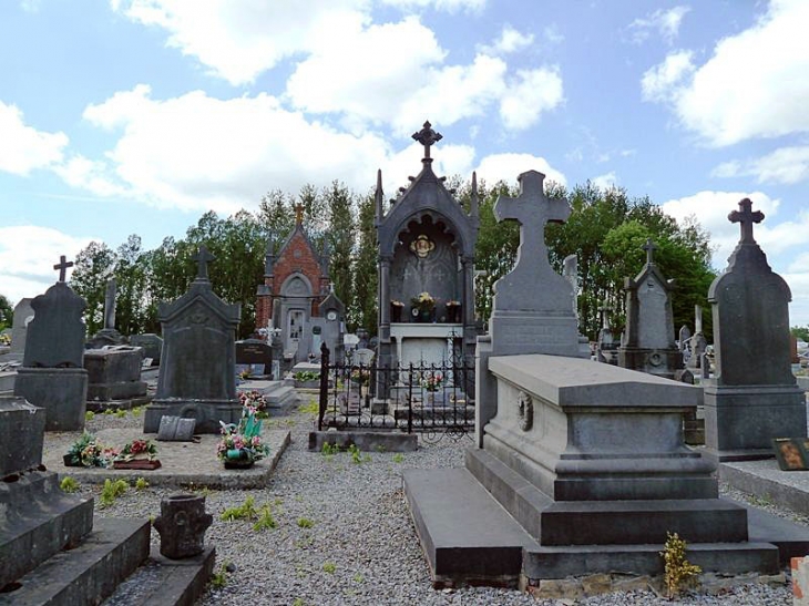 Le cimetière - Dompierre-sur-Helpe