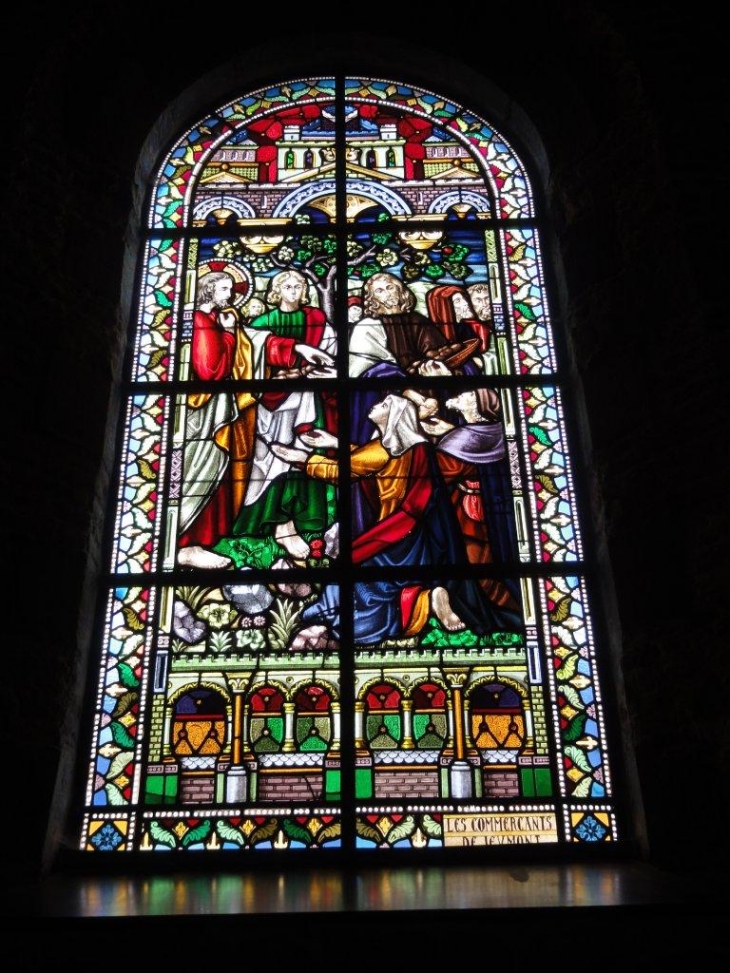 Jeumont (59460) vitrail église Saint Martin: multiplication des pains