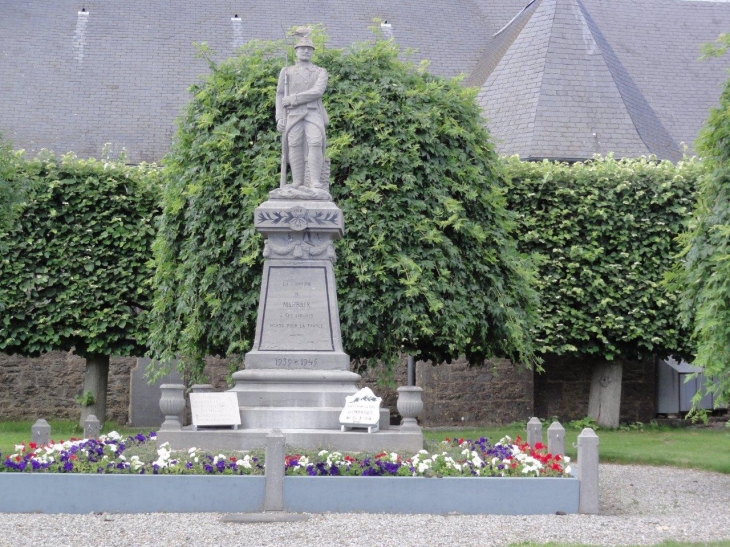 Marbaix (59440) monument aux morts