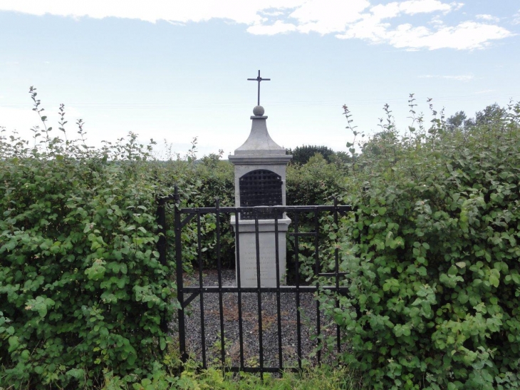 Rainsars (59177) chapelle, 1871, Le Trou des Renards ouest