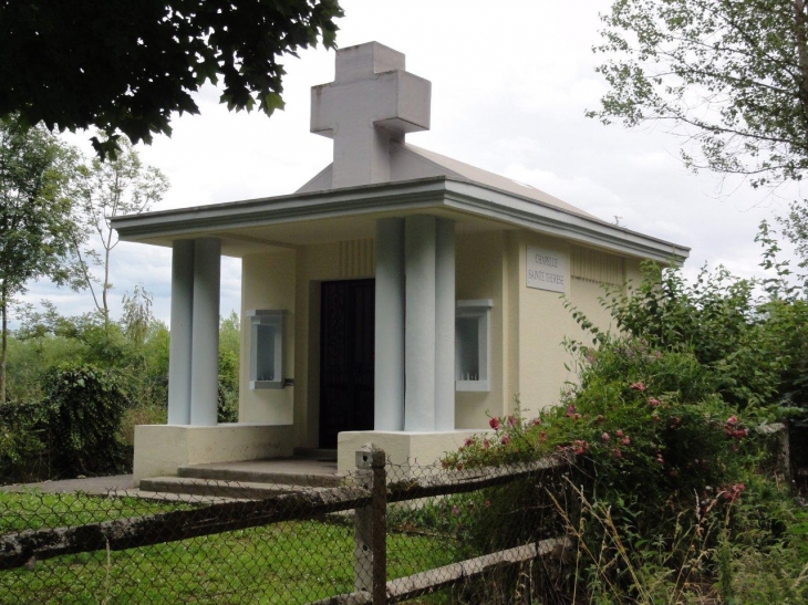 Chapelles de Sains-du-Nord: chapelle Ste Thérèse, au bourg