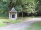 Photo précédente de Sains-du-Nord Chapelles de Sains-du-Nord: chapelle à  Pont-de-Sains, bois de la Fagne de Sains