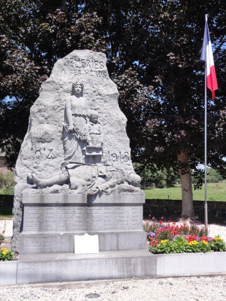 Sémeries (59440)  monument aux morts