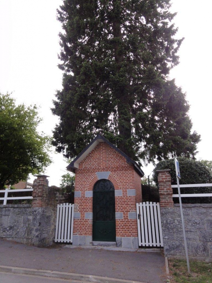 Trélon (59132) chapelle N.D. de Grâce