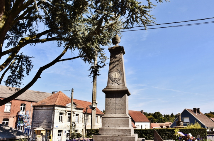 Monument-aux-Morts - Bouvigny-Boyeffles