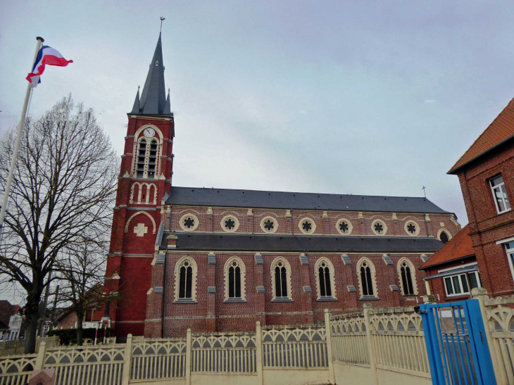L'église à côté de la mairie - Écourt-Saint-Quentin