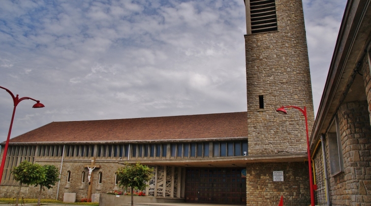 église St Pierre - Équihen-Plage
