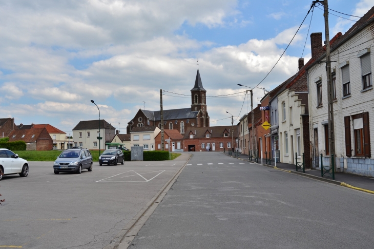 La Ville ( au fond l'église de Berguette commune d'Isbergues )