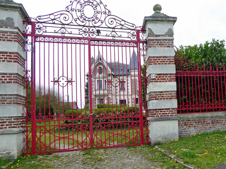 Le portail du château - Vis-en-Artois