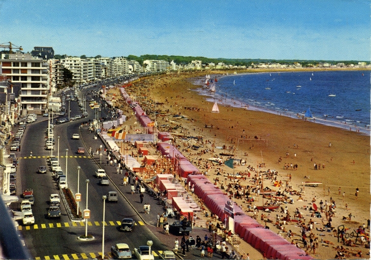 Le Boulevard Hennecart et la Plage (carte postale de 1960) - La Baule-Escoublac