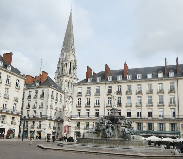 Place Royale et basilique Saint Nicolas - Nantes