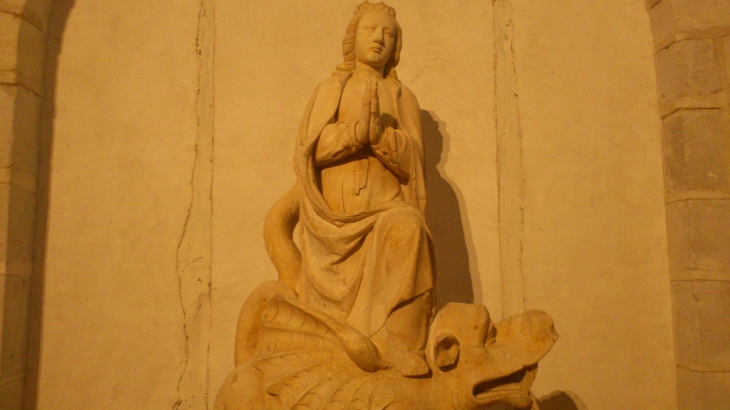 Ste Anne terrasant le dragon Angers collégiale St Martin