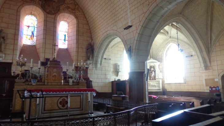 Choeur de l'église - Champteussé-sur-Baconne
