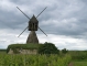 Photo suivante de Montsoreau Le moulin à vent de la tranchée, construit entre 1747 et 1786, ce moulin, dit 