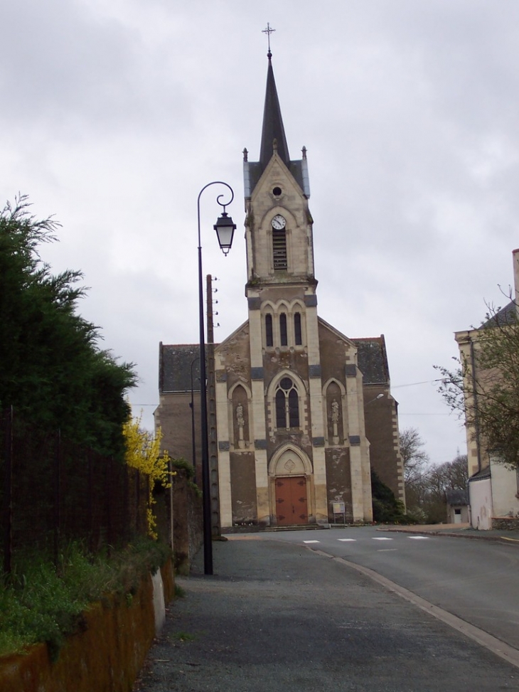 Eglise de St Jean des Mauvrets - Saint-Jean-des-Mauvrets