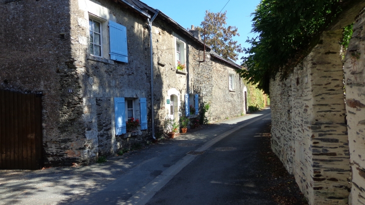 Rue du bourg - Saint-Jean-des-Mauvrets