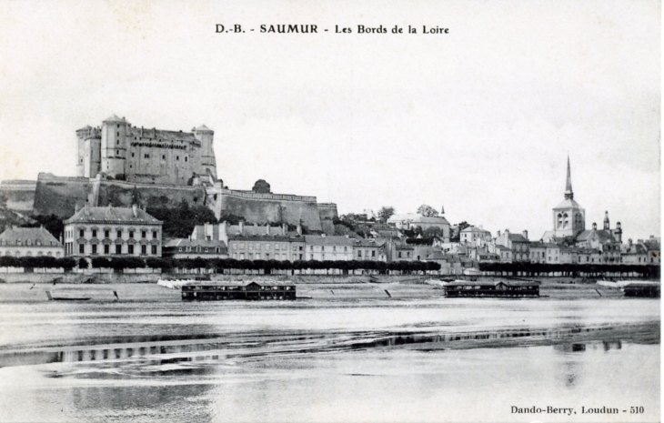 Les Bords de la Loire, vers 1905 (carte postale ancienne). - Saumur