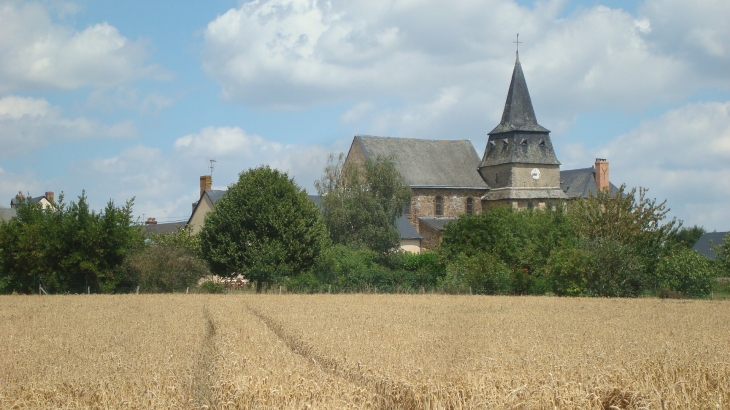  Eglise  saint-Pierre.Molières; (1130) - Chemazé