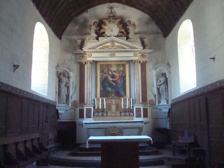 Retable du maître-autel (XVIIIè siècle). Choeur de l'église de la VIsitation - Longuefuye