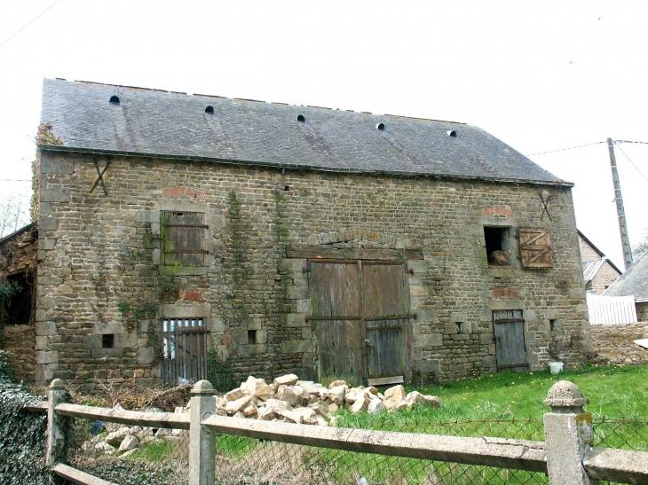 Architecture rurale au grand mesnil. - Mayenne