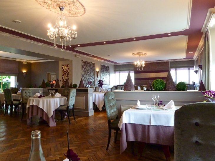 Le Restaurant. - Mayenne