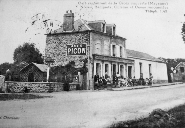 Le restaurant vers 1905. - Mayenne