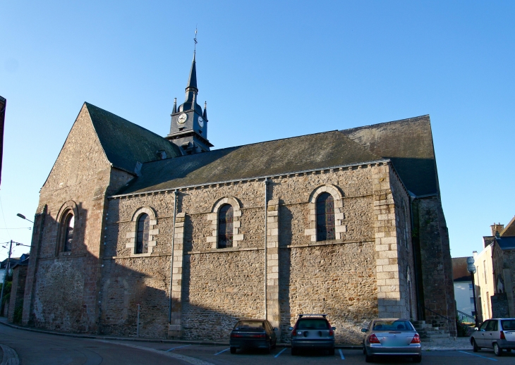 Eglise Saint-Martin du XIe siècle - Mayenne