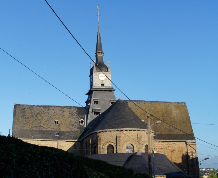 Le Chevet de l'église Saint-Martin. - Mayenne