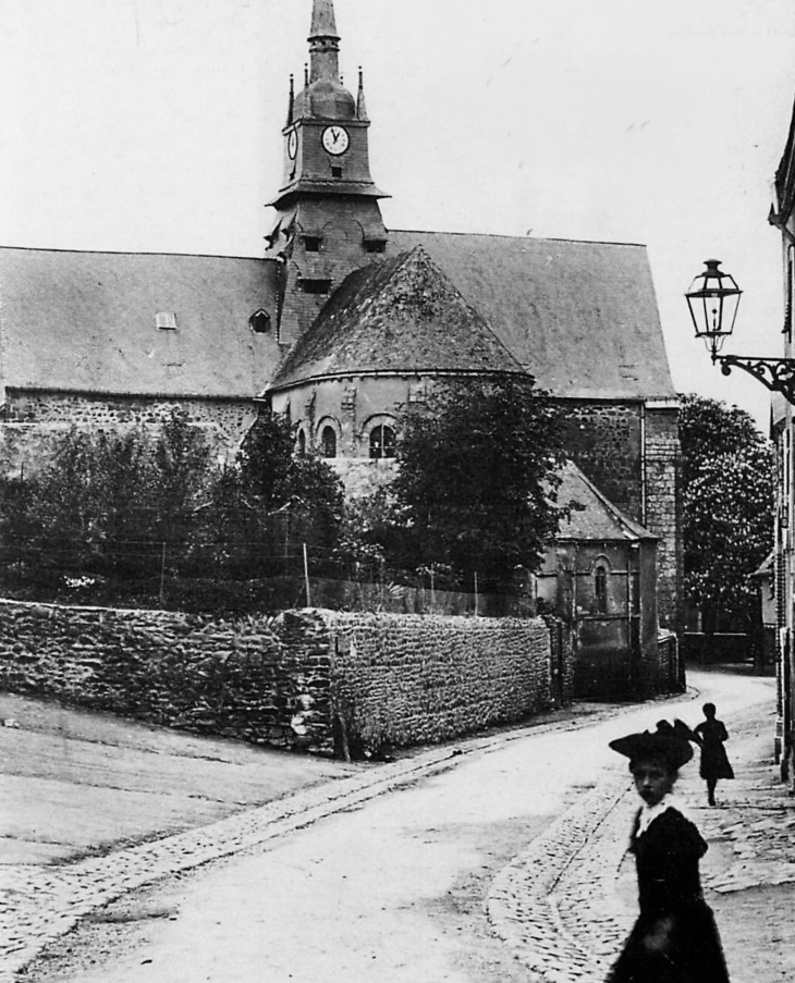 Rue-de-la-croix-melleray-l-eglise-saint-martin-vers-1910-carte-postale-ancienne - Mayenne